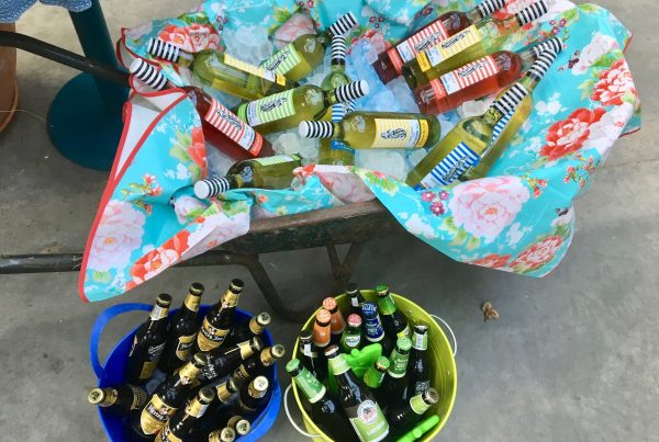 Drinken in kruiwagen en emmers 2