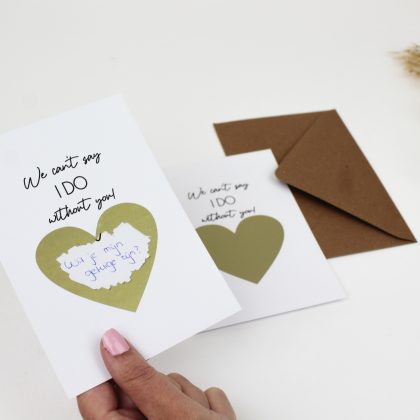 Kraskaart bruiloft getuige ceremoniemeester vragen bloemenmeisje ringdrager ideefabriek
