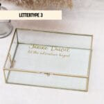 Memorybox L Ideefabriek glazen box gepersonaliseerd kraamcadeau babybox goud