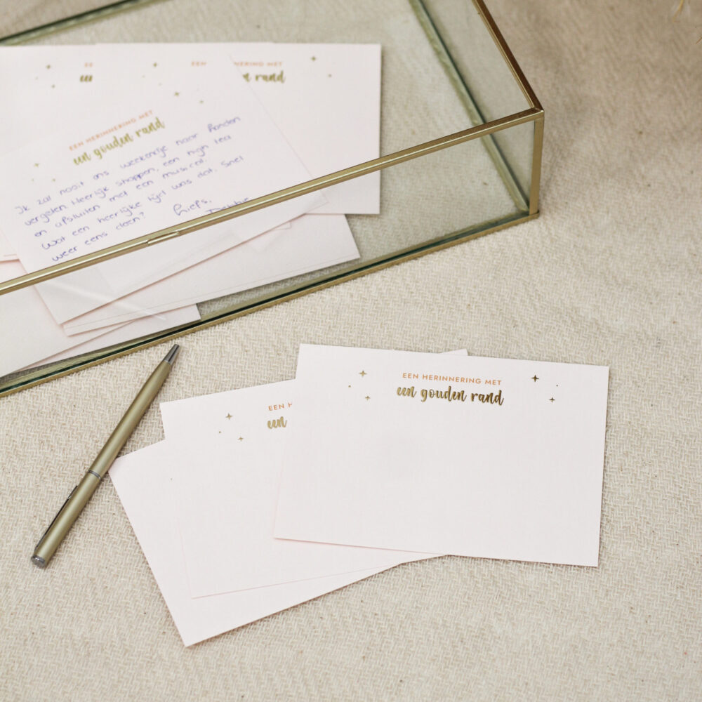 bruiloft invulkaarten ideefabriek herinnering met houden rand