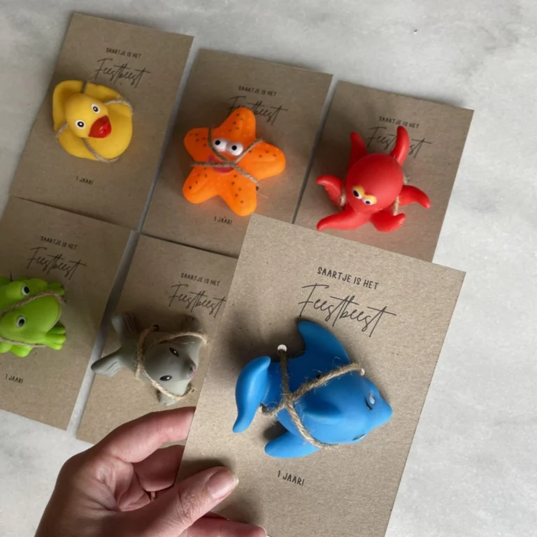 Uitdeelcadeautjes kinderopvang crèche baby 1 jaar verjaardag ideefabriek printable badspeeltjes